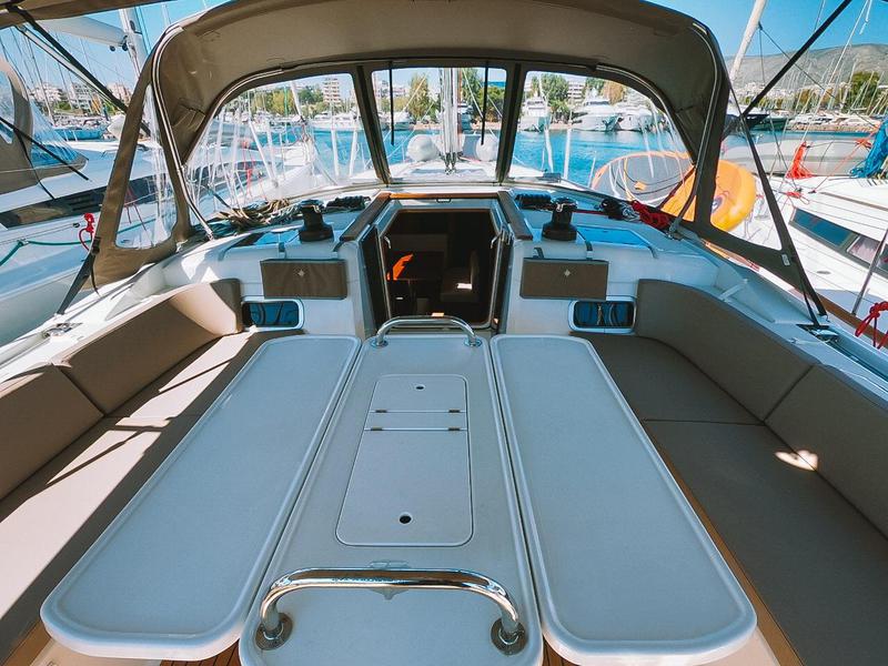 Book yachts online - sailboat - Sun Odyssey 519 - Mayflower - A/C &amp; Gen - rent