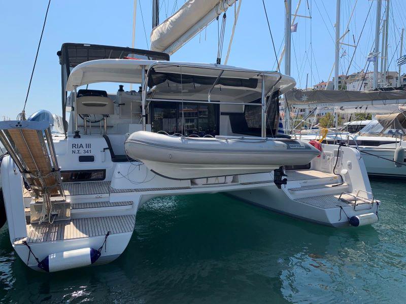 Book yachts online - catamaran - Lagoon 42 (A/C, Watermaker, Gen)_12 - RIA III (AC, Gen, w.maker) - rent