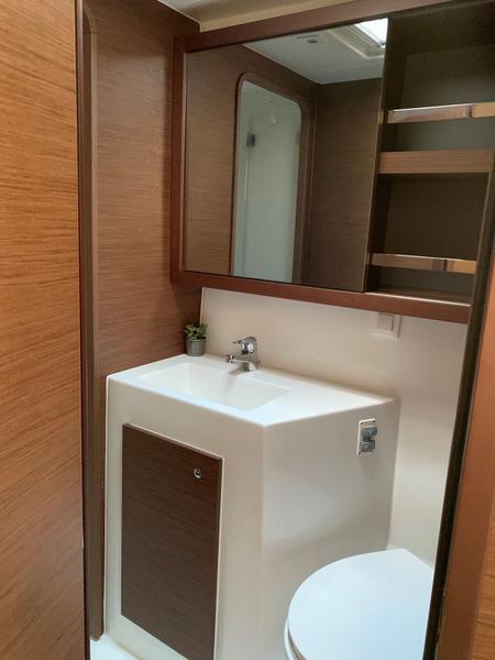 Book yachts online - catamaran - Lagoon 42 (A/C, Watermaker, Gen)_12 - RIA III (AC, Gen, w.maker) - rent