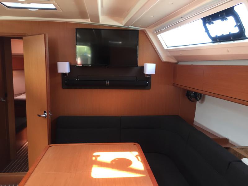 Book yachts online - sailboat - Bavaria Cruiser 46 - RENEE - rent