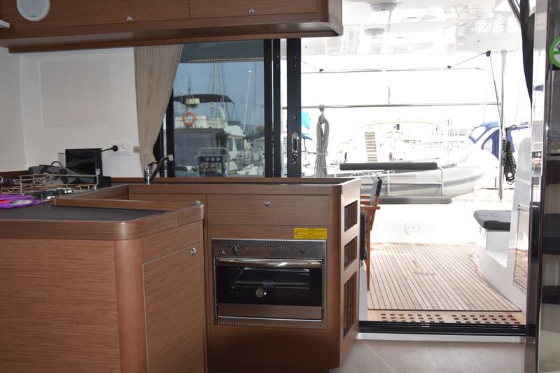 Book yachts online - catamaran - Lagoon 42 (A/C, Watermaker, Gen) - ARION AC, Gen, W.Maker - rent