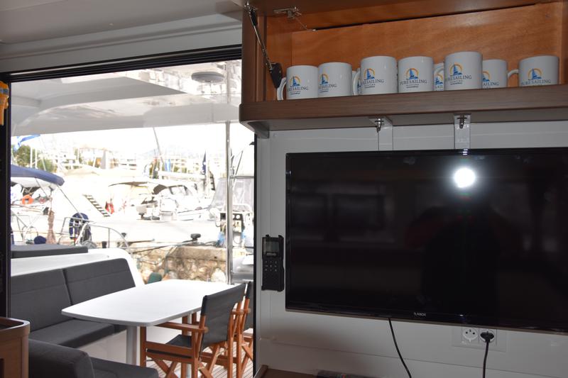 Book yachts online - catamaran - Lagoon 42 (A/C, Watermaker, Gen) - ARION AC, Gen, W.Maker - rent