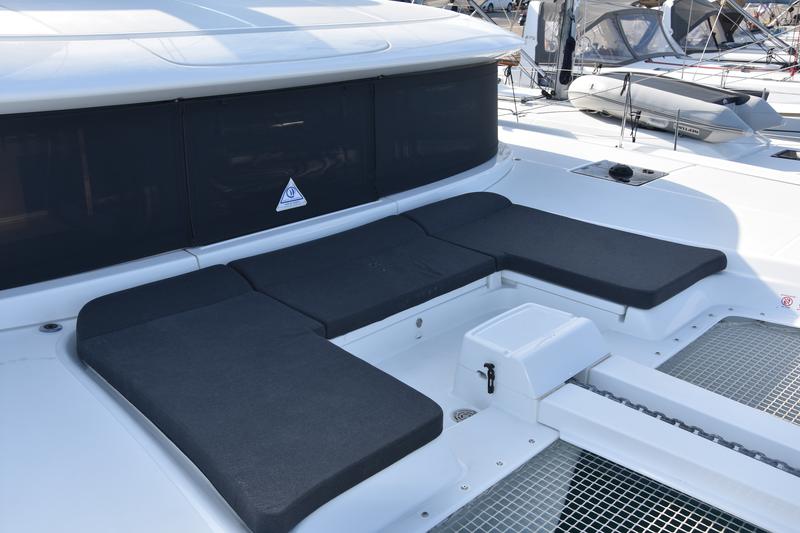 Book yachts online - catamaran - Lagoon 46 | SKIPPER MANDATORY - BOREAS AC, Gen, W.maker - rent