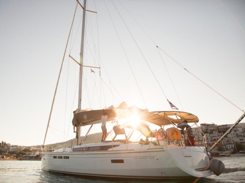 Book yachts online - sailboat - Sun Odyssey 519 (AC) - AURORA AC - rent