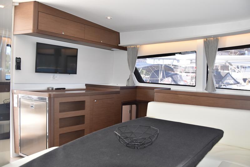 Book yachts online - catamaran - Lagoon 42 (AC, Gen, Watermaker) - ANTEL AC,Gen,W.maker - rent