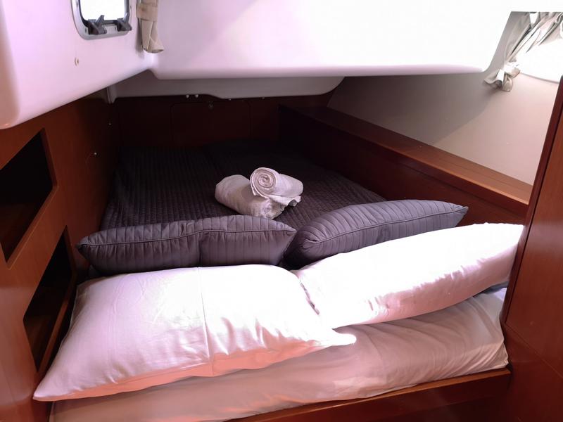 Book yachts online - sailboat - Oceanis 50 - Thano (A/C - Generator - 12 pax) - rent