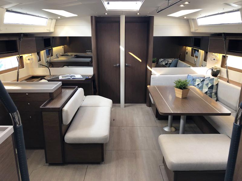 Book yachts online - sailboat - Oceanis 51.1 - Salt Water (A/C - Generator - Inverter - 12 pax) - rent