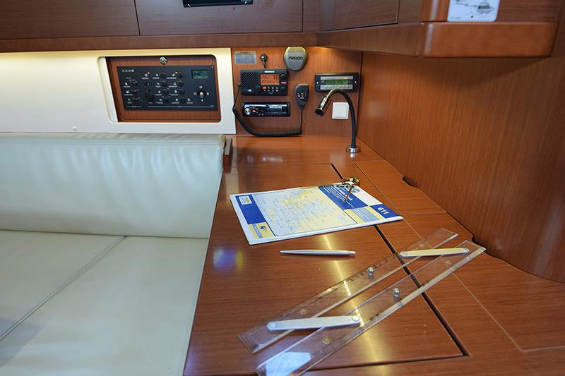 Book yachts online - sailboat - Oceanis 45 - Aida (Refit 2019) - rent