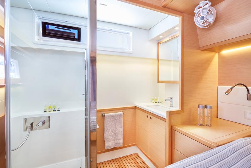 Book yachts online - catamaran - Lagoon 52 - Flow - rent