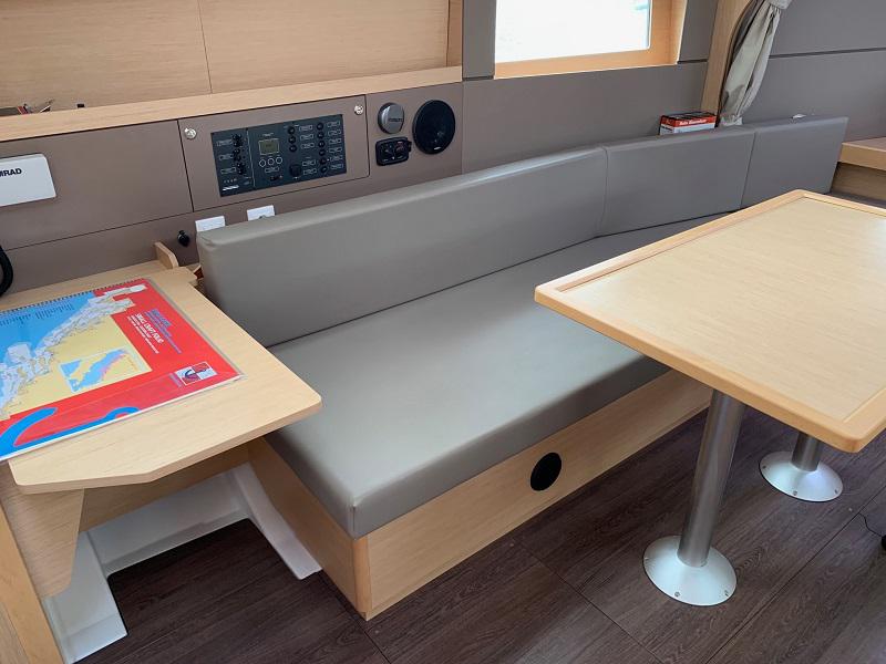 Book yachts online - sailboat - Oceanis 38 Owner Version - Patagonia - rent