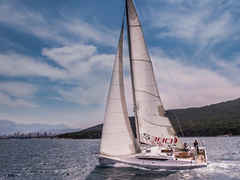 Book yachts online - sailboat - Salona 380 - Frane - rent