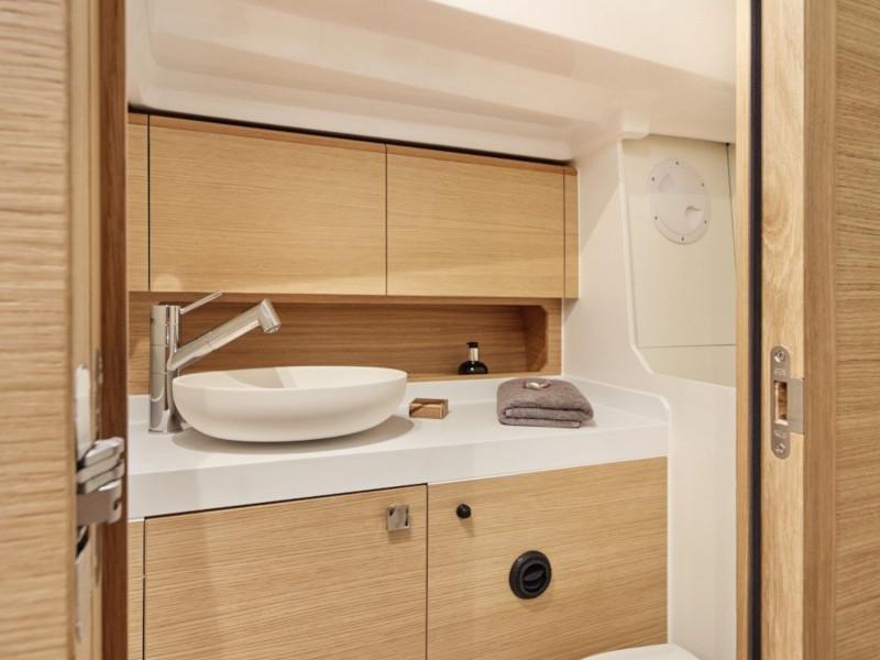 Book yachts online - sailboat - Elan E4 - London - rent