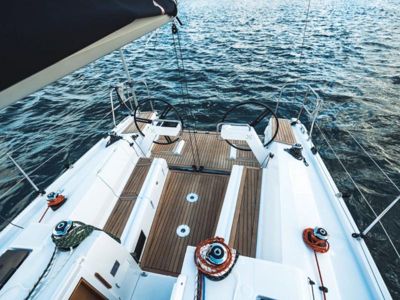 Book yachts online - sailboat - Elan E4 - London - rent