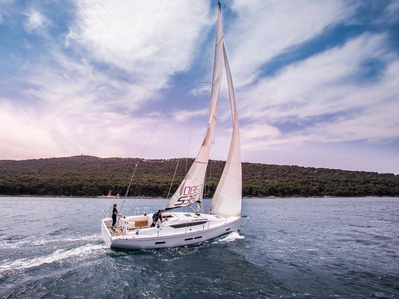 Book yachts online - sailboat - Salona 380 - Andrea - rent