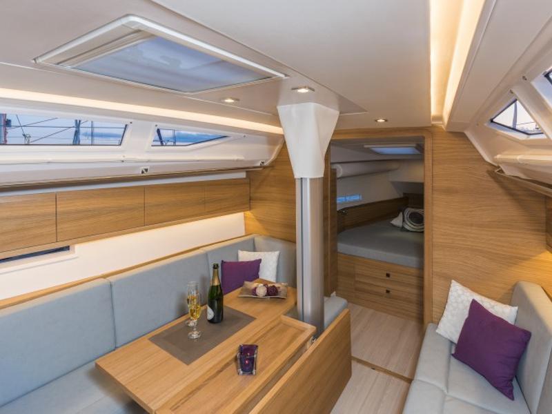 Book yachts online - sailboat - Salona 380 - Andrea - rent