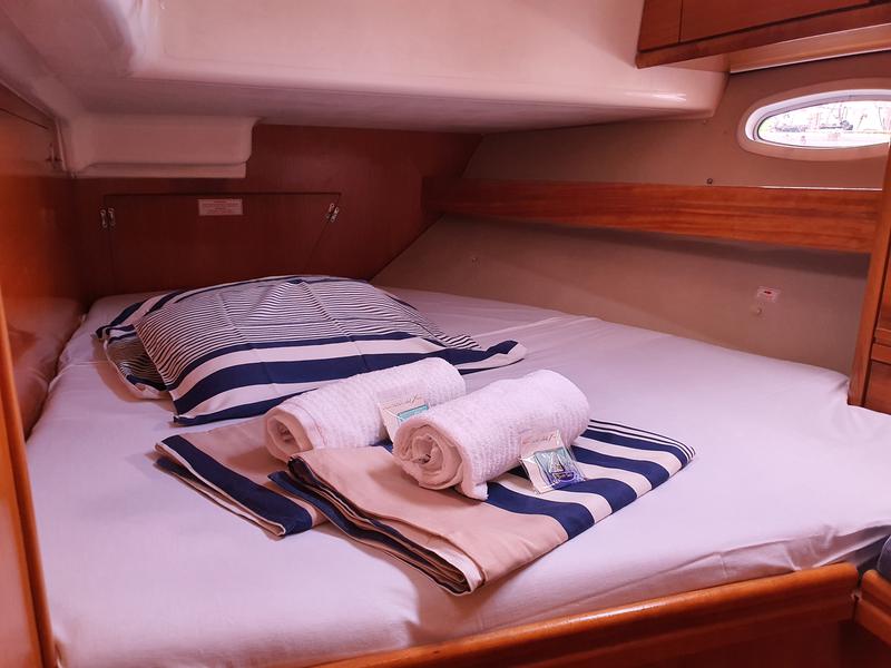 Book yachts online - sailboat - Bavaria 50 - " NINA I " - rent