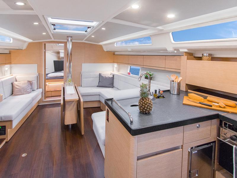 Book yachts online - sailboat - Hanse 418 - Seahawk - rent