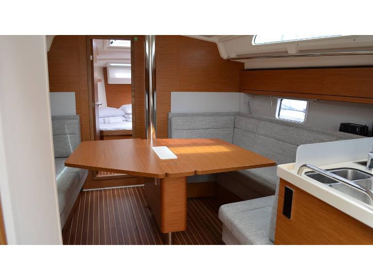 Book yachts online - sailboat - Hanse 418 - Laysan - rent