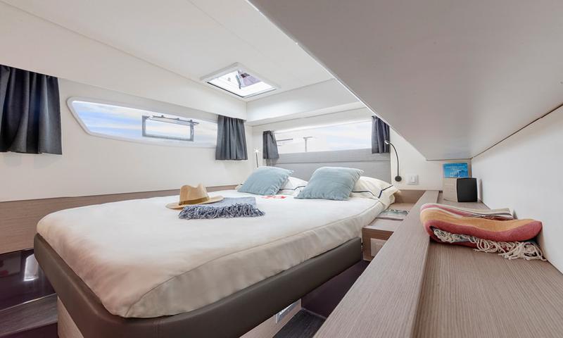 Book yachts online - catamaran - Elba 45 - Balu - rent