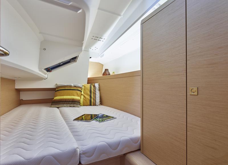 Book yachts online - sailboat - Sun Odyssey 349 - Ana - rent