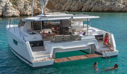 Book yachts online - catamaran - Astréa 42 - Arisa - rent
