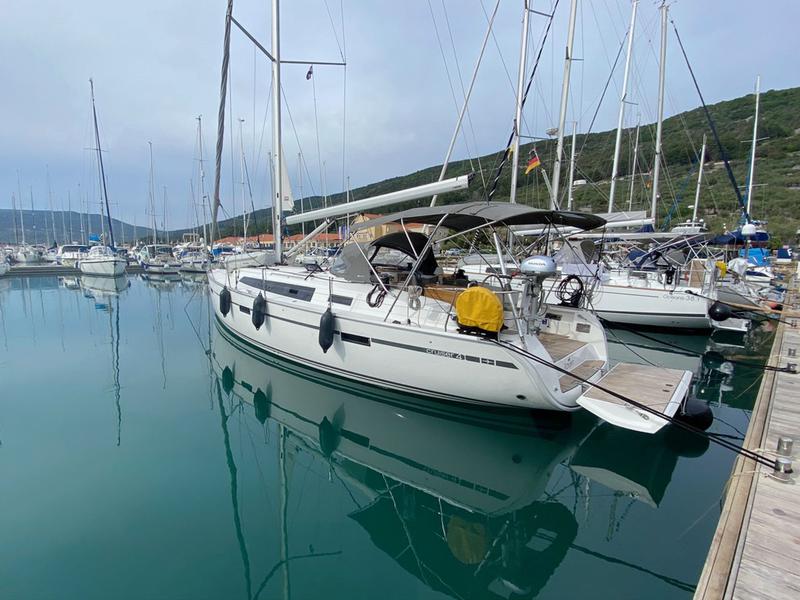 Book yachts online - sailboat - Bavaria Cruiser 41 - Raven - rent