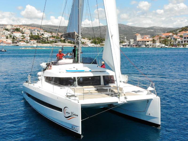 Book yachts online - catamaran - Bali 4.3 - Carpe Ventum - rent