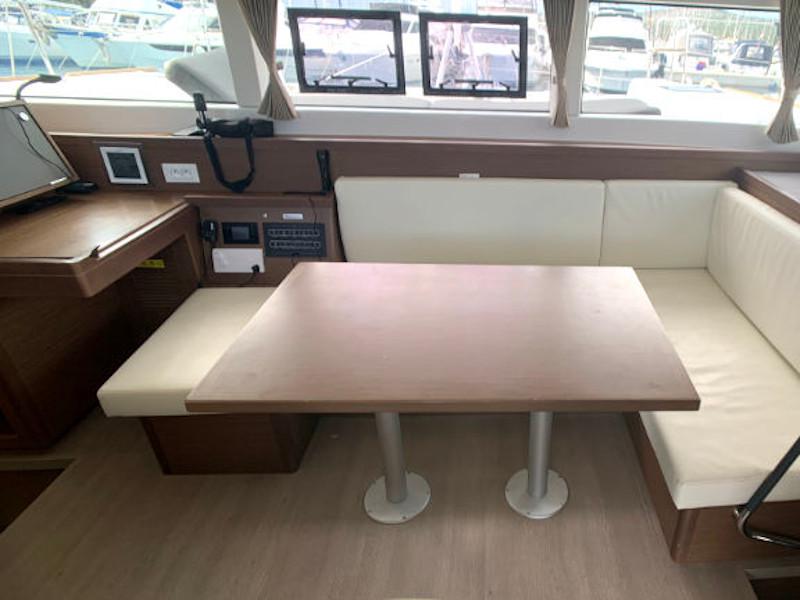 Book yachts online - catamaran - Lagoon 40 - Balance 69 - rent