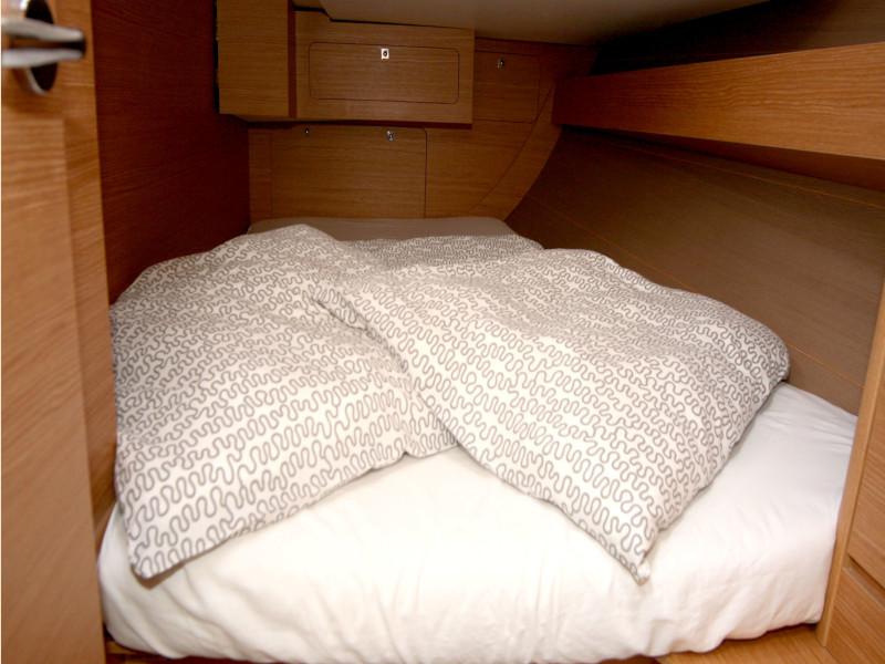 Book yachts online - sailboat - Dufour 382 Grand Large - 3 cab - Lotta - rent