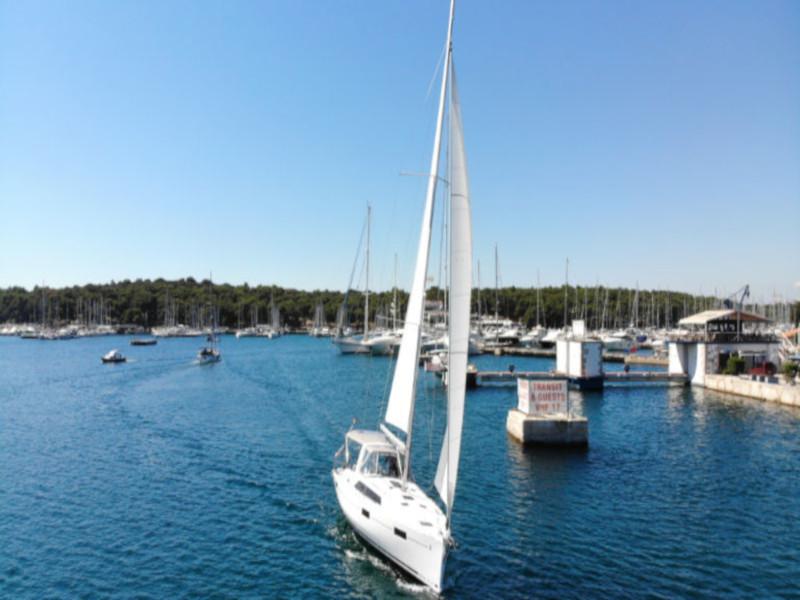 Book yachts online - sailboat - Oceanis 41.1 - Frankfurt - rent
