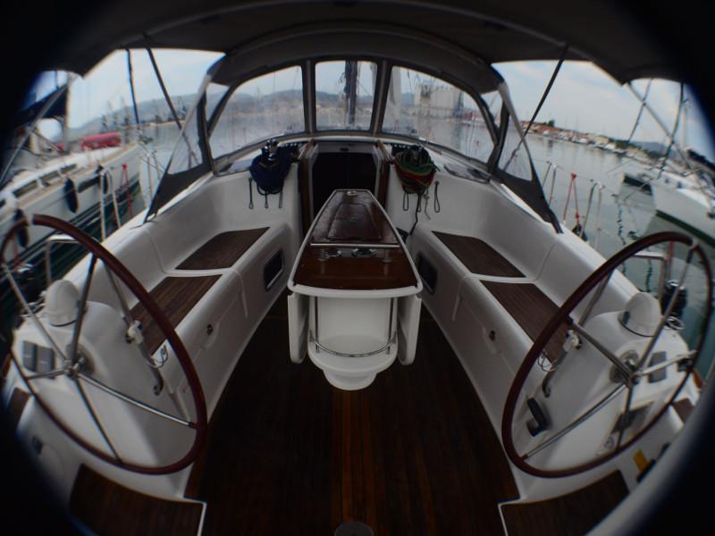 Book yachts online - sailboat - Oceanis 40 - ANASSA - rent