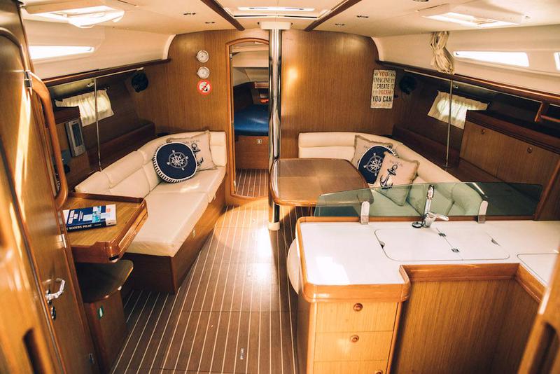 Book yachts online - sailboat - Sun Odyssey 42 i - Mila - rent
