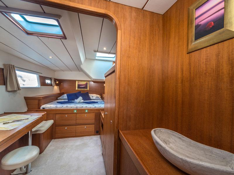 Book yachts online - catamaran - Lagoon 570 Mala - Top crew-unique experience - rent
