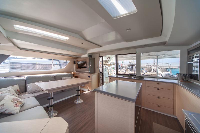 Book yachts online - catamaran - Saba 50 - ALVIN - rent