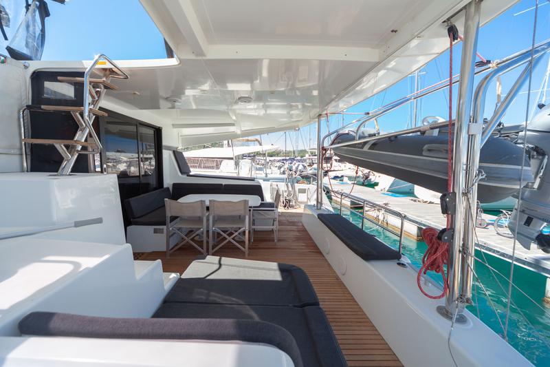 Book yachts online - catamaran - Lagoon 42 - Frangy (New 2021) - rent