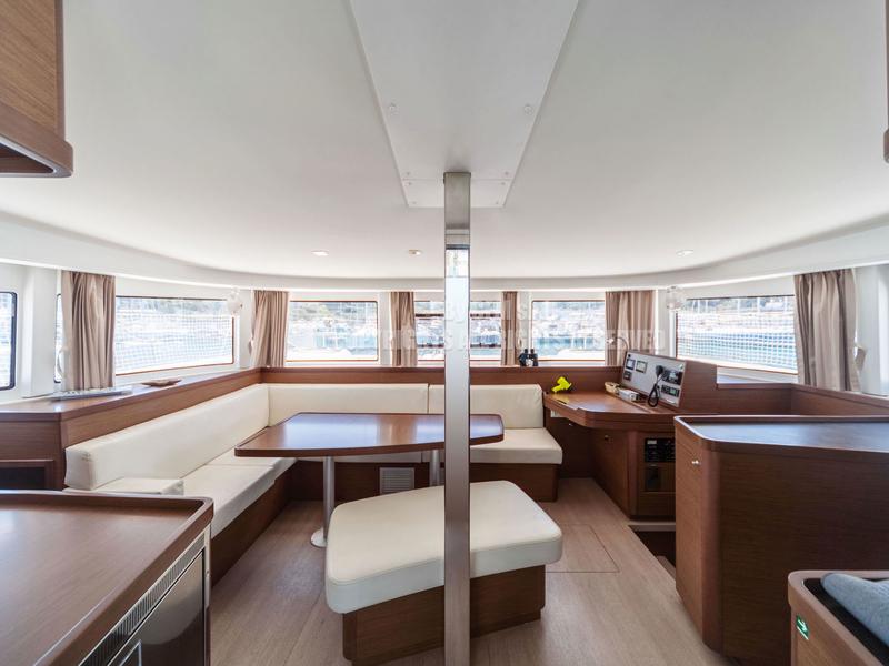Book yachts online - catamaran - Lagoon 42 - Frangy (New 2021) - rent