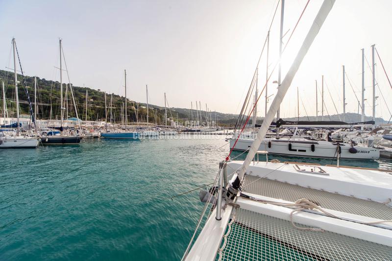 Book yachts online - catamaran - Lagoon 40 (2020) - FELU' - rent