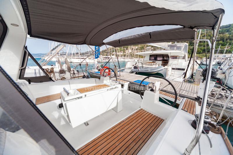 Book yachts online - sailboat - Oceanis 38.1 - Dollie - rent