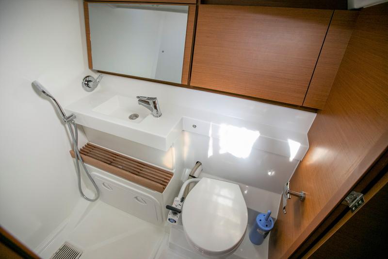 Book yachts online - sailboat - Sun Odyssey 440 - SOD440 - rent