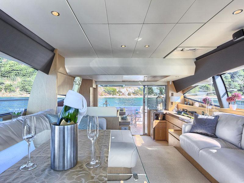 Book yachts online - motorboat - Ferretti 620 - Kimon - rent
