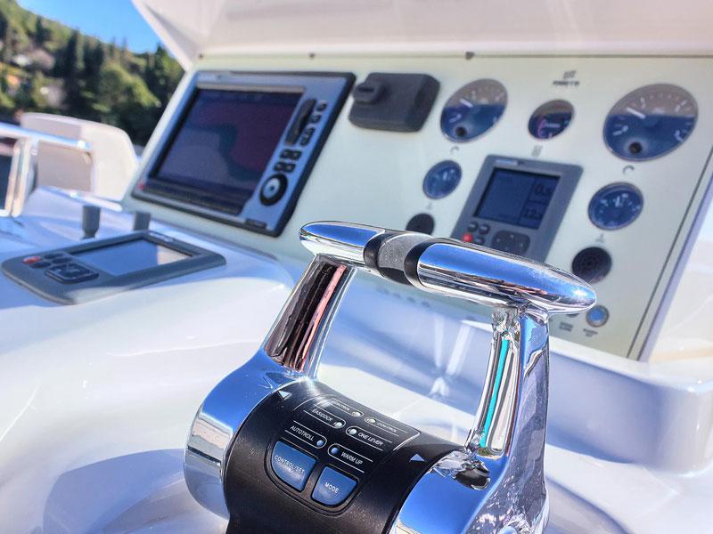 Book yachts online - motorboat - Ferretti 620 - Kimon - rent