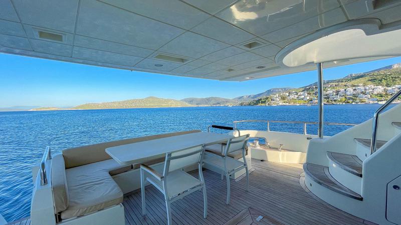 Book yachts online - motorboat - Azimut 75 Fly - Boreas - rent