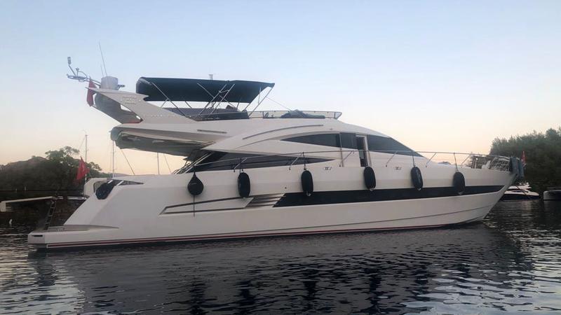 Book yachts online - motorboat - Galeon 640 Fly - Melissa My Angel - rent