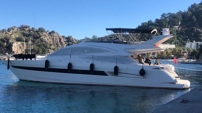 Book yachts online - motorboat - Galeon 640 Fly - Melissa My Angel - rent