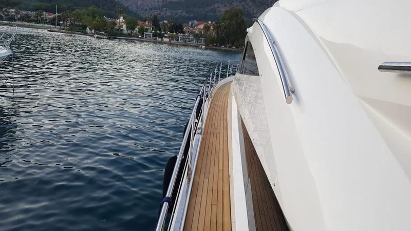 Book yachts online - motorboat - Galeon 640 Fly - Melissa My Angel - rent