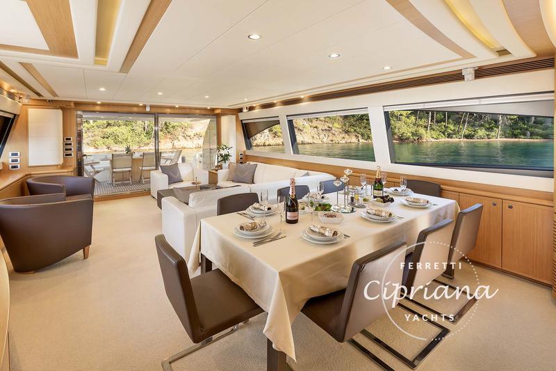 Book yachts online - motorboat - Ferretti 830 - Cipriana - rent