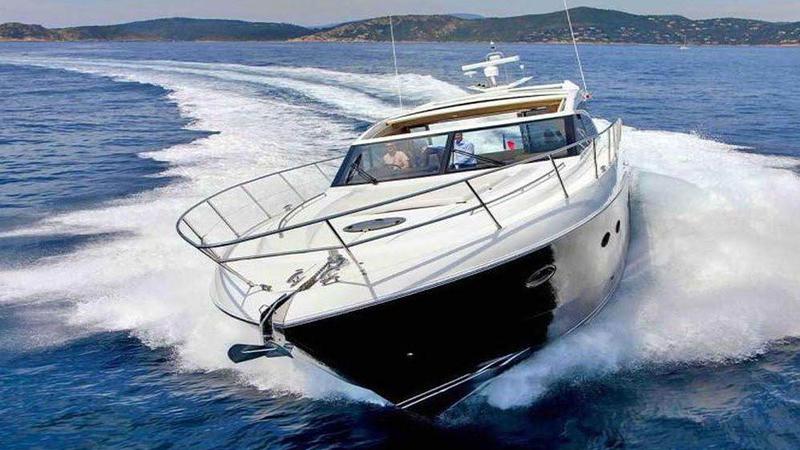 Book yachts online - motorboat - Princess V62 - Dolce Vita - rent
