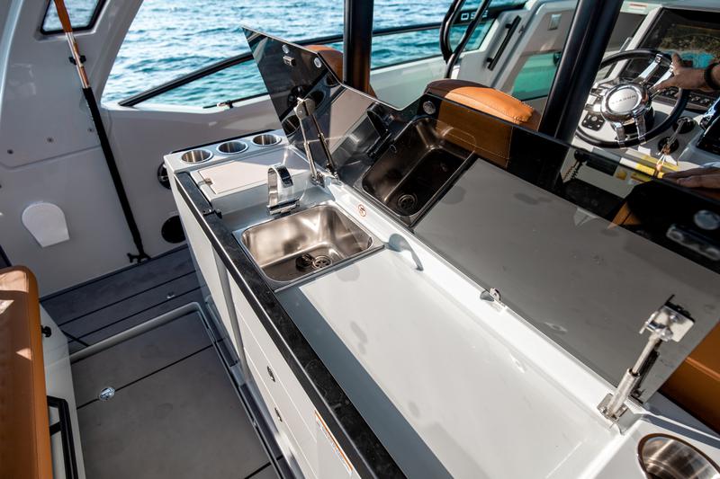 Book yachts online - motorboat - Saxdor 320 GTO - Saxdor 320 GTO (2022) - rent