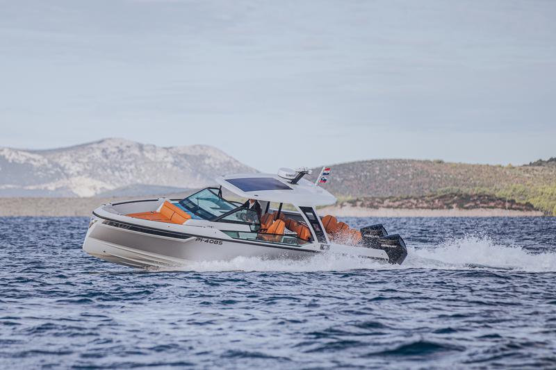 Book yachts online - motorboat - Saxdor 320 GTO - Saxdor 320 GTO (2022) - rent