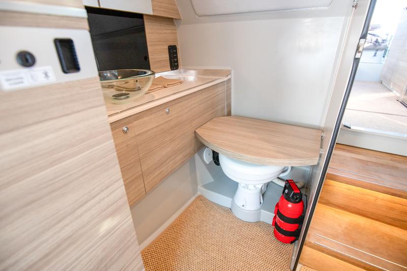 Book yachts online - motorboat - Saxdor 320 GTC - Olivia - rent